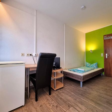 Monteurzimmer - Karlsbad Εξωτερικό φωτογραφία