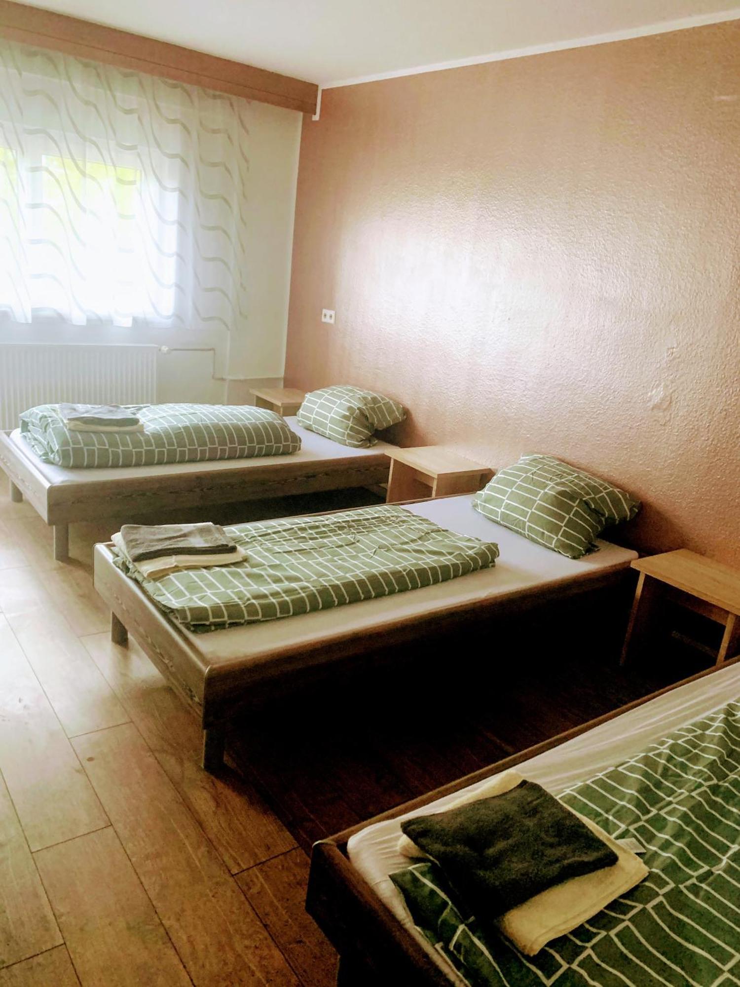 Monteurzimmer - Karlsbad Εξωτερικό φωτογραφία